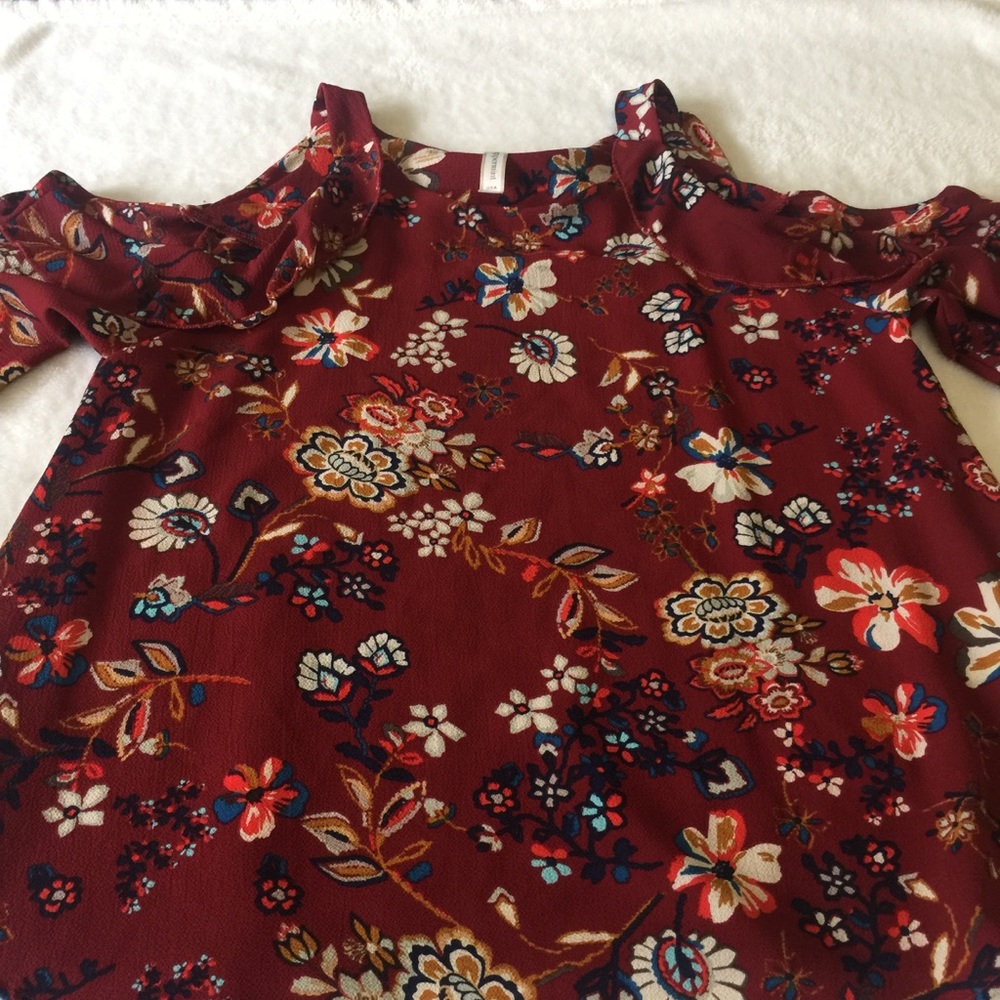 Cold shoulder Ruffle Top Boho Floral - Picture 5 of 8